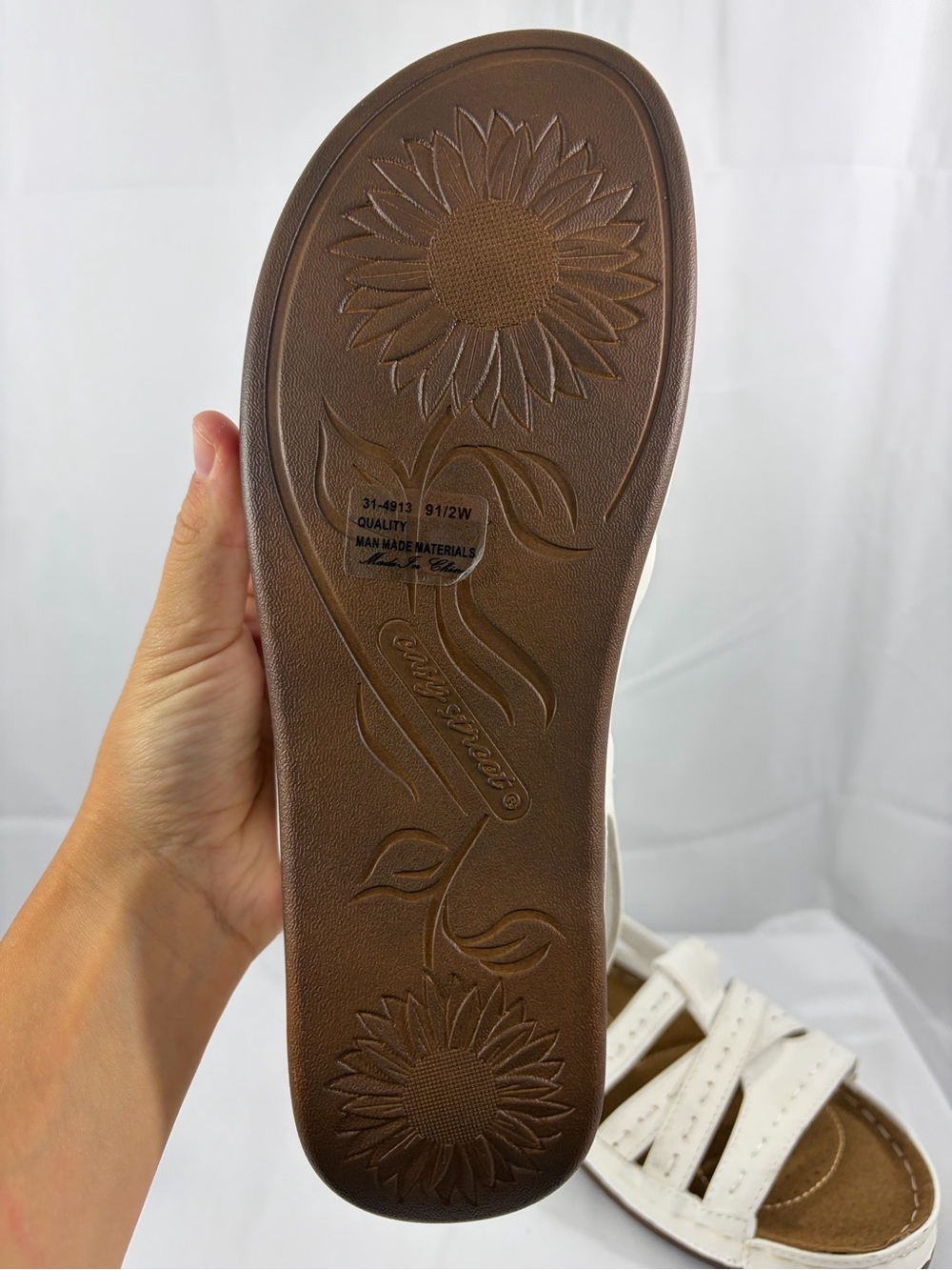NWT Easy Street Women's Size 9.5W White Slingback Comfort Sandals - Picture 3 of 6